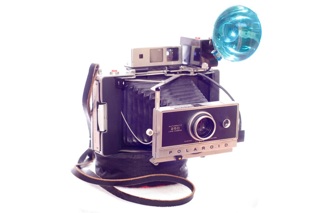 COLUNA DAS AUSÊNCIAS – VALENTINA BASCUR&nbsp;MOLINA