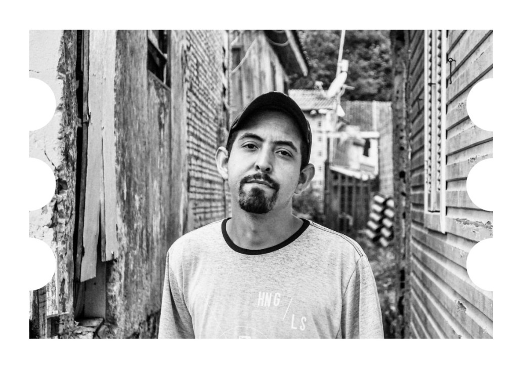 MÃOS LIBERTAS – ADRIANO ESPÍNDOLA SANTOS